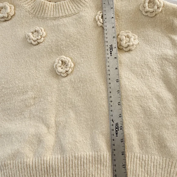Jessica Simpson Cream Floral Knit Sweater - Picture 3 of 5